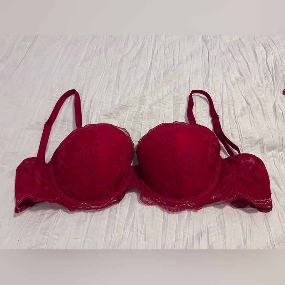 Victoria Secret 34 DD Bra
